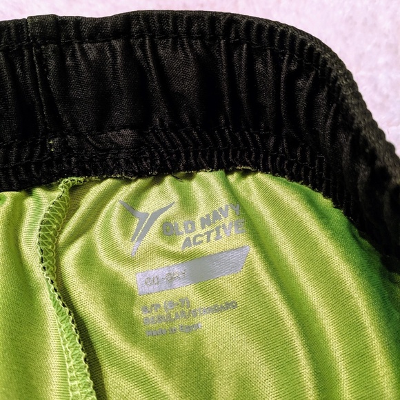 Boy's Old Navy Active Shorts - Picture 2 of 2